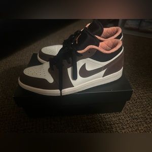 Jordan 1 low Mocha